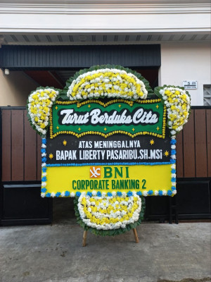 Papan Bunga Duka di Kolese