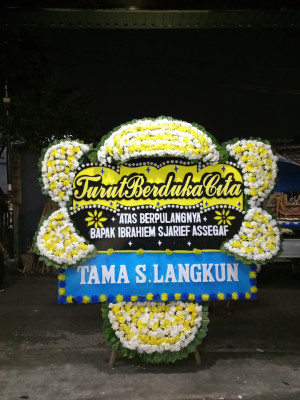 Papan Bunga Duka di Kolese